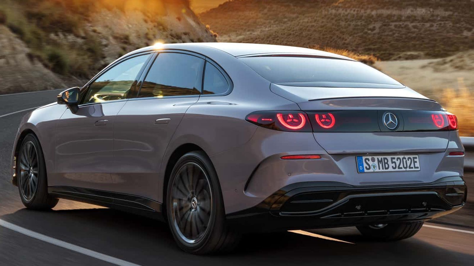 Ντεμπούτο για την πρώτη ηλεκτρική Mercedes C-Class